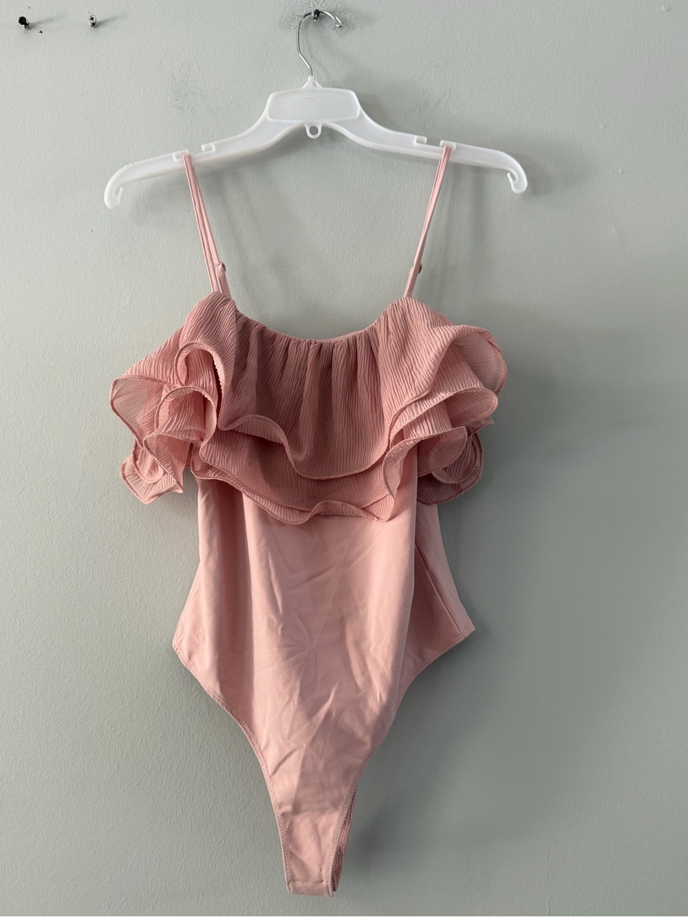 Heyson Ruffle Off-Shoulder Bodysuit in Dusty Pink